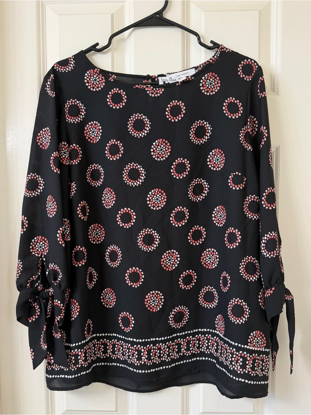 Stylish Black & Pink Patterned Women's Blouse